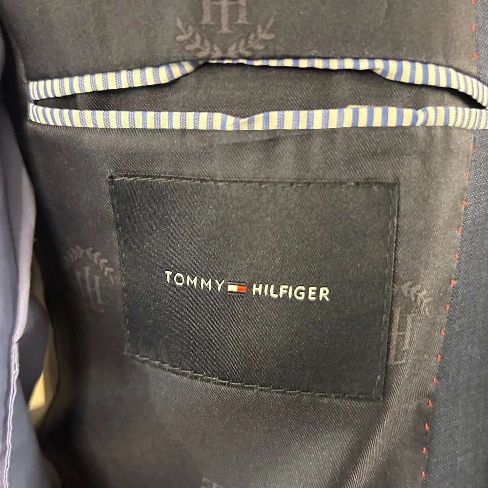 Tommy Hilfiger 38R Sport Coat Wool Blend Blue Two Button Lined Double Vented